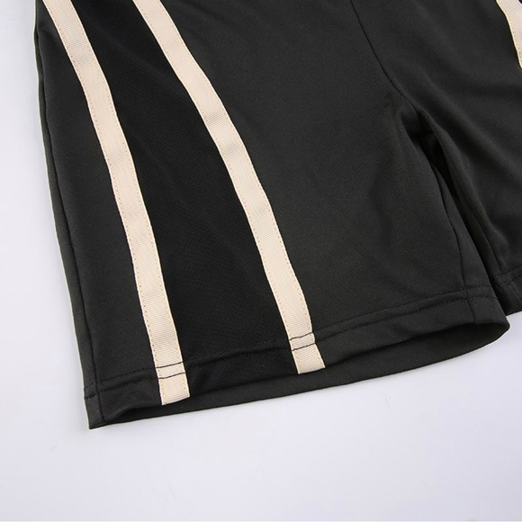 Sporty Zip Front Romper - Picture 9 of 9